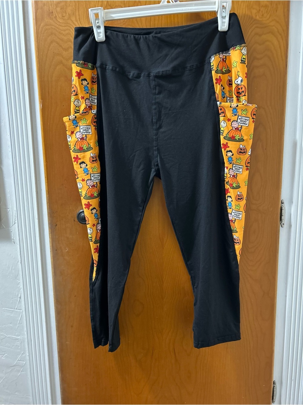 Peanuts Orange Pumpkin Print Halloween capris leggings